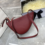 韩国小众设计三角形包新款气质单肩腋下女包 简约纯色斜跨包BAFB251